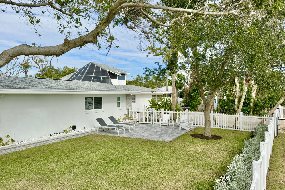 Holmes Beach 106