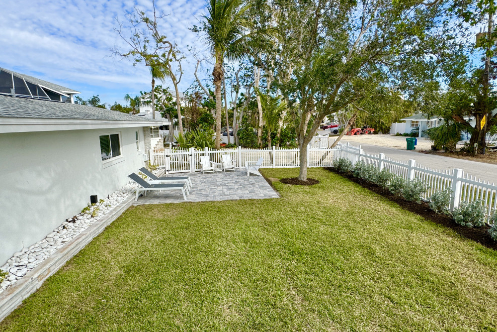 Holmes Beach 106
