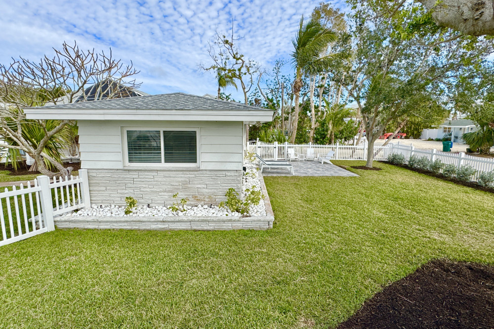 Holmes Beach 106