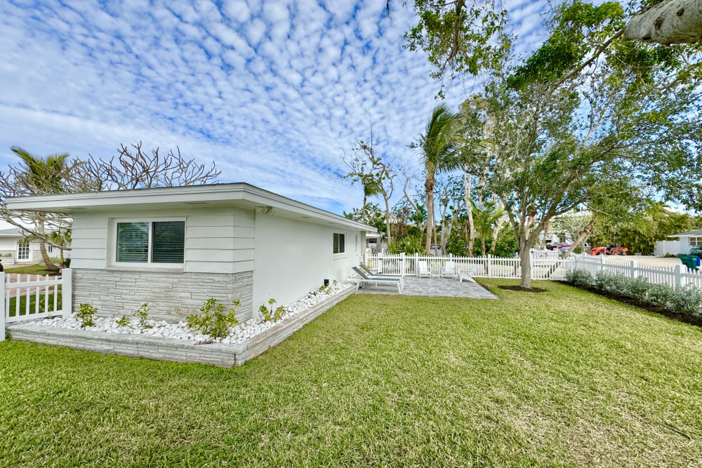 Holmes Beach 106