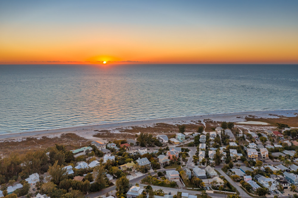 Holmes Beach 106