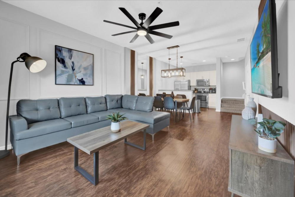 West Lucaya Village 24