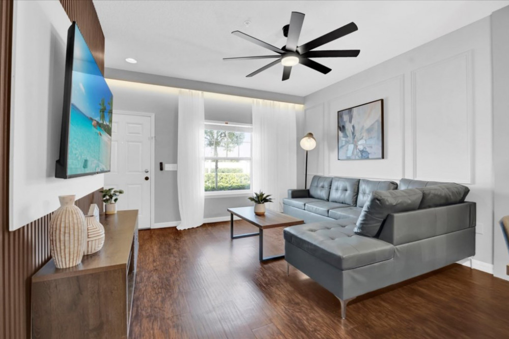 West Lucaya Village 24