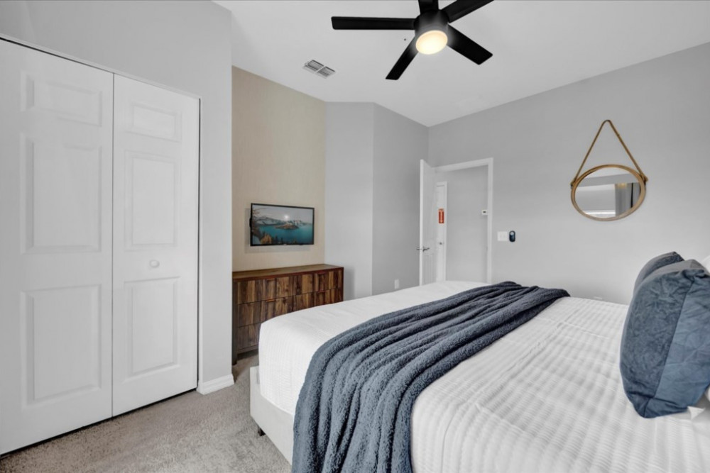 West Lucaya Village 24