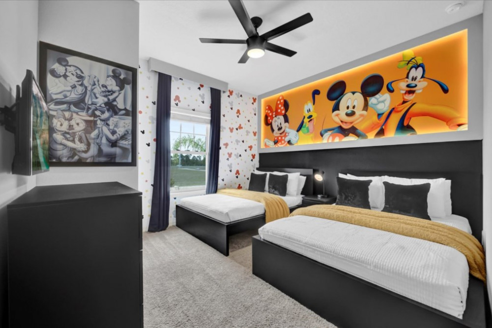 West Lucaya Village 24