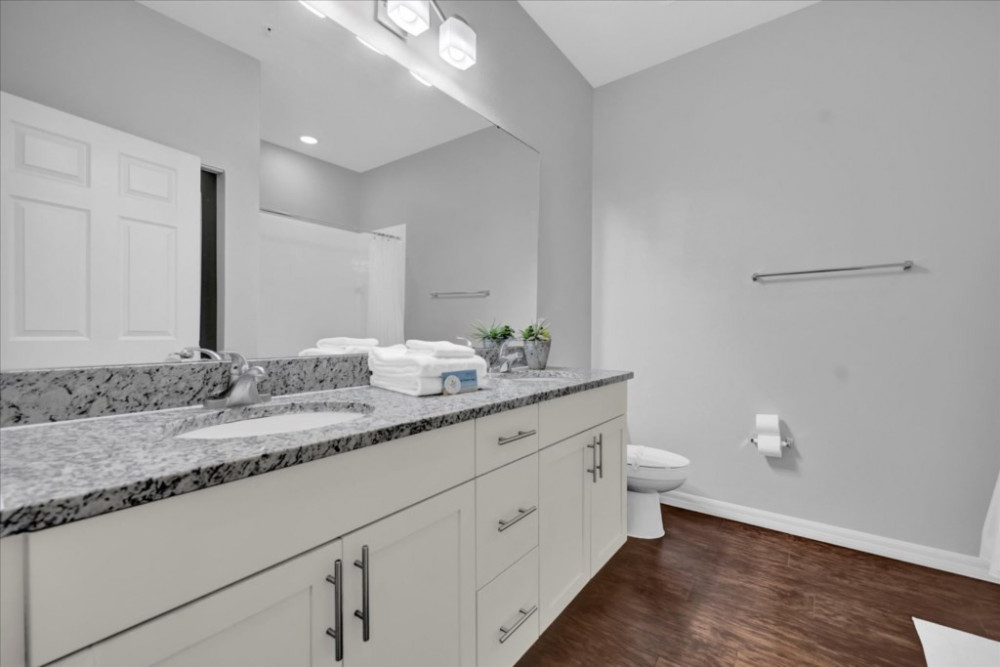 West Lucaya Village 24