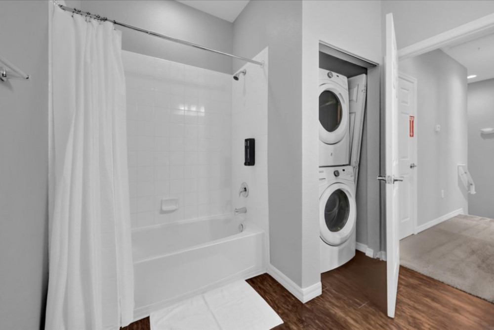 West Lucaya Village 24