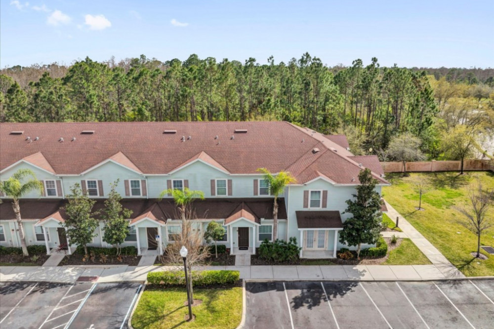 West Lucaya Village 24