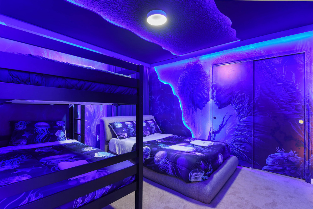 Windsor Cay 80