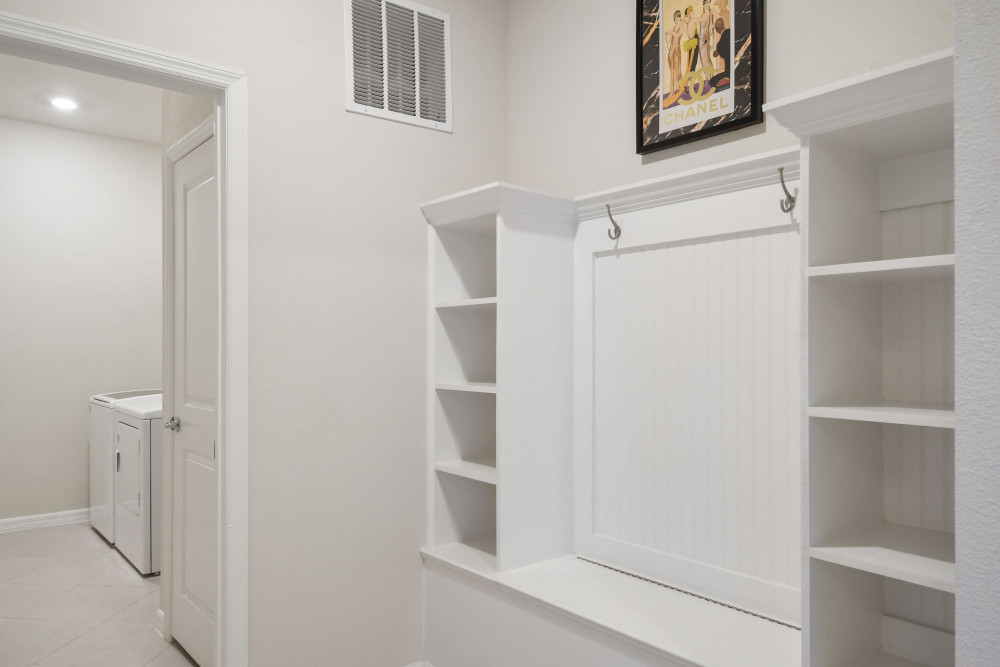 Windsor Cay 80
