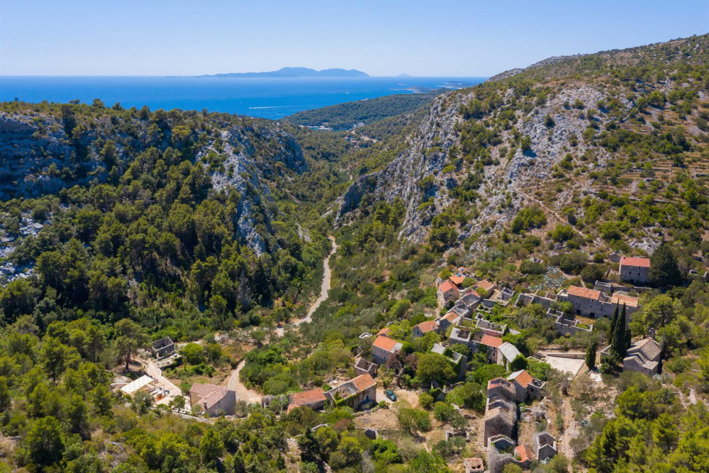 Hvar 11