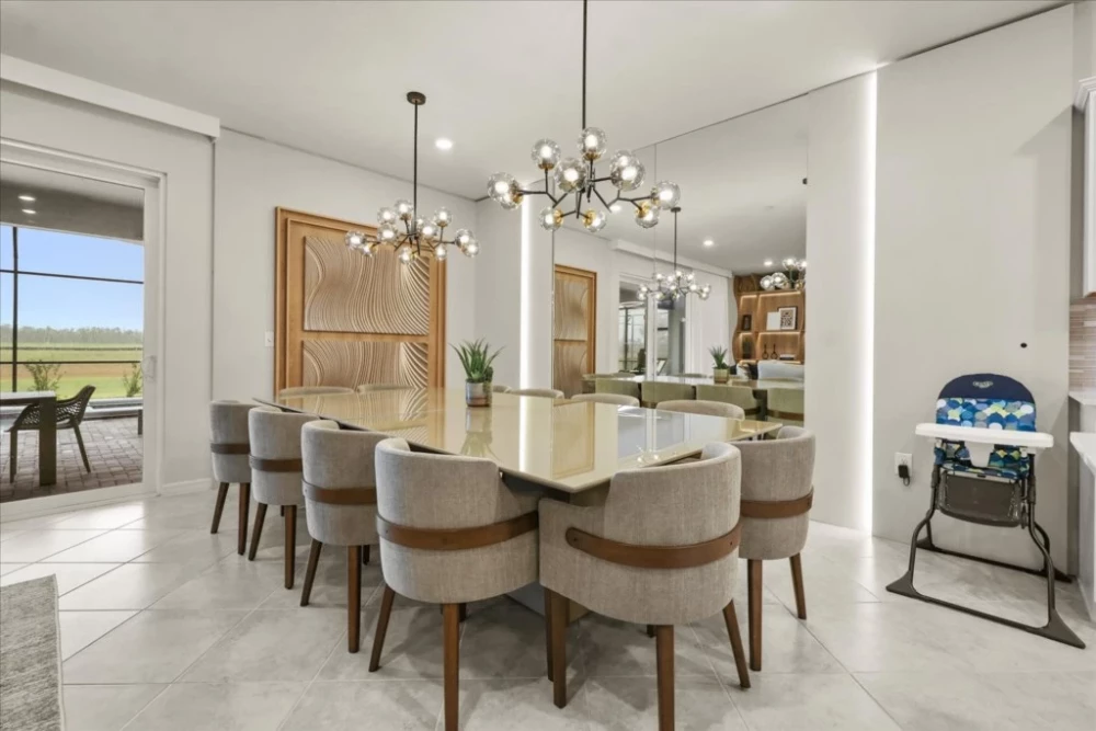 Windsor Cay 124