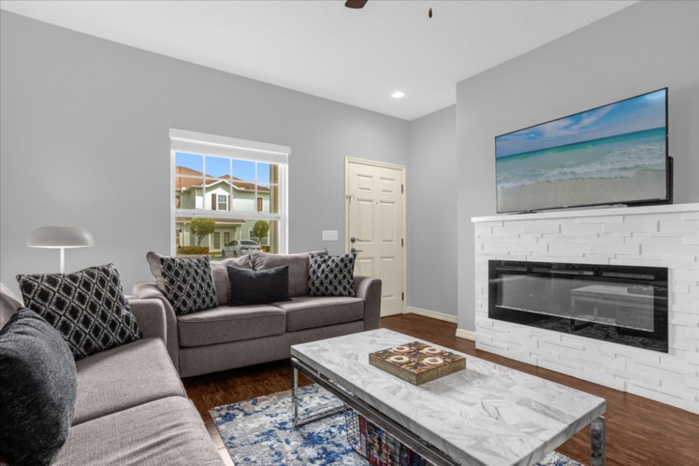 West Lucaya Village 16