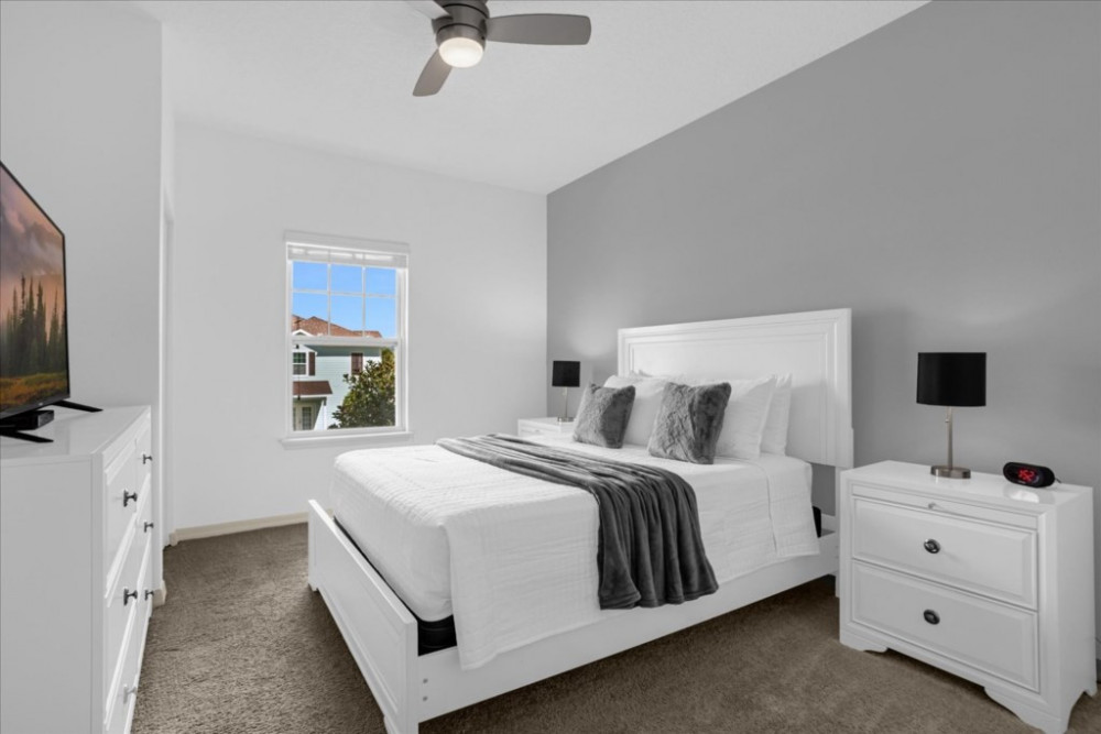 West Lucaya Village 16