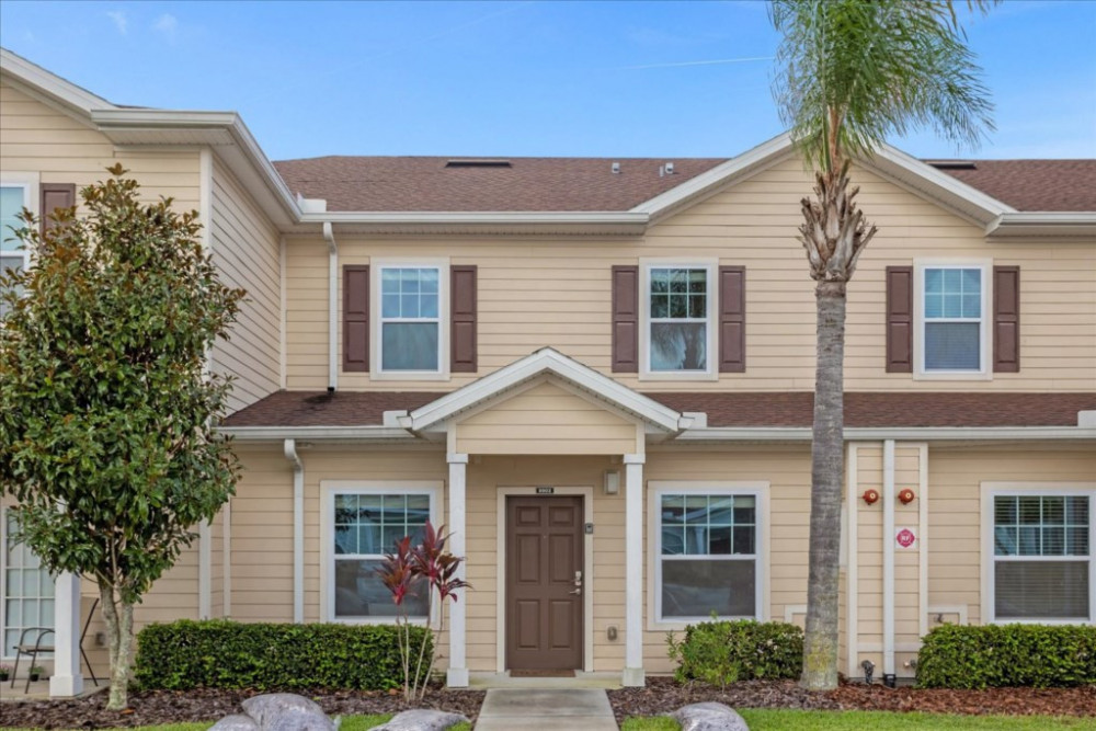 West Lucaya Village 16