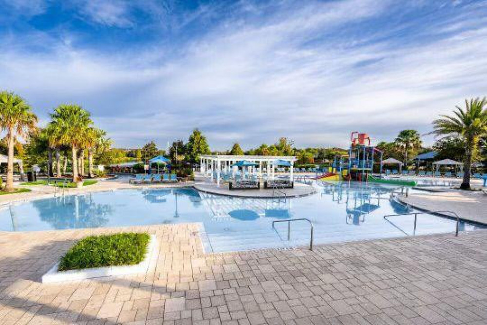 Windsor at Westside 350