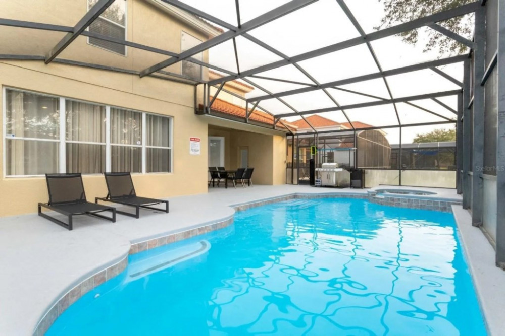 Bella Vida Resort 72