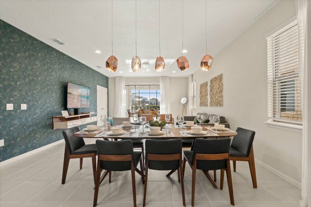 Windsor at Westside 1350