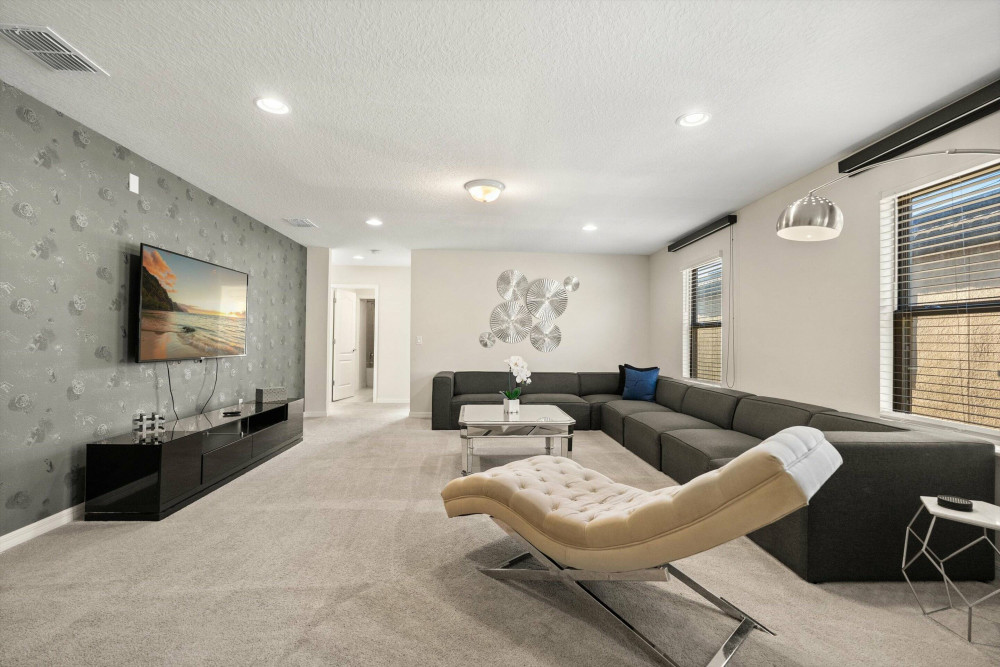 Windsor at Westside 1350