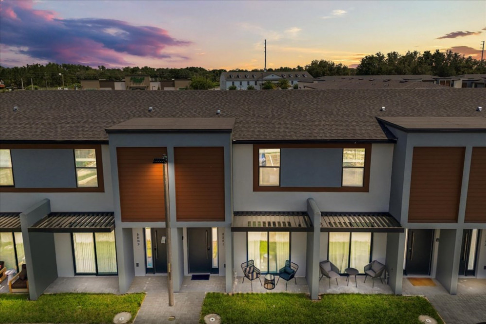 The Hub at Westside 19