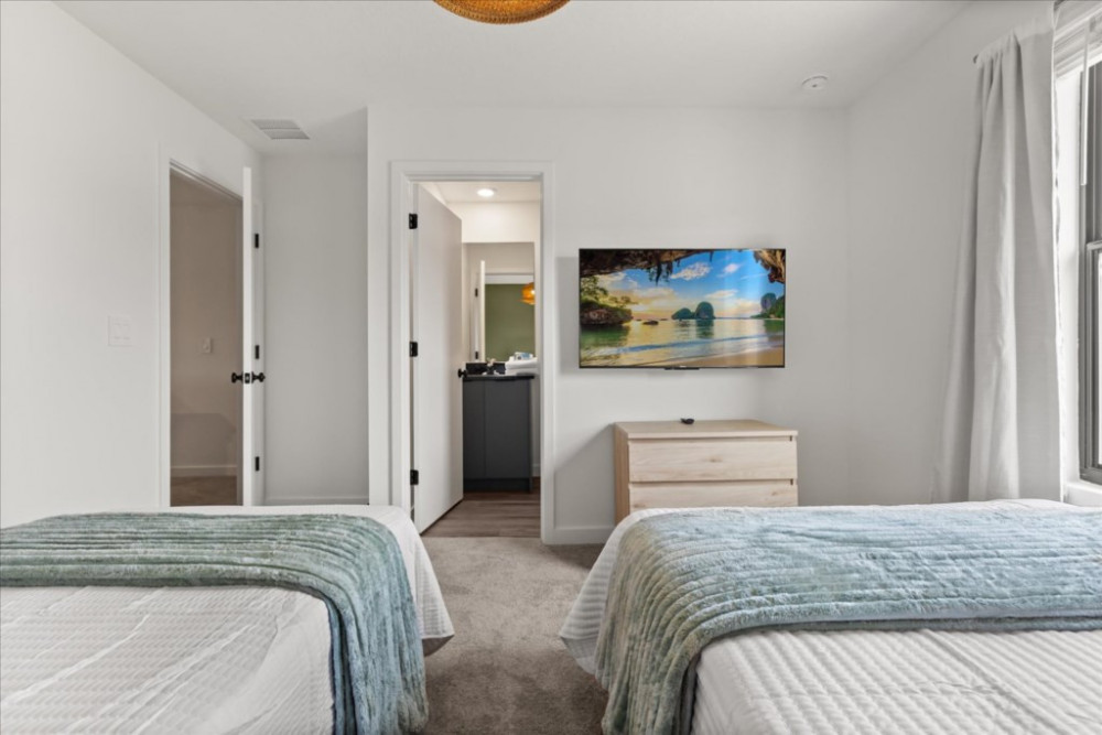 The Hub at Westside 19