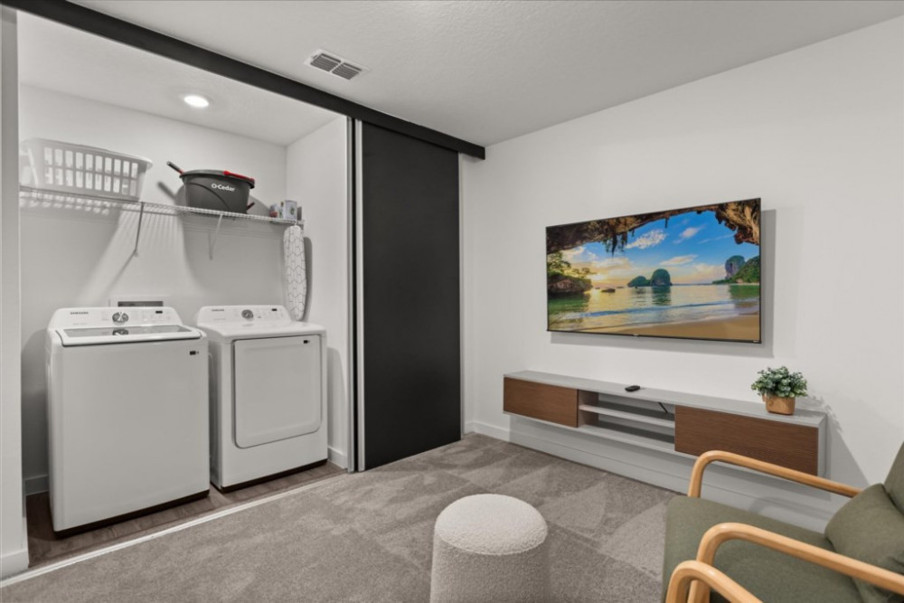 The Hub at Westside 19