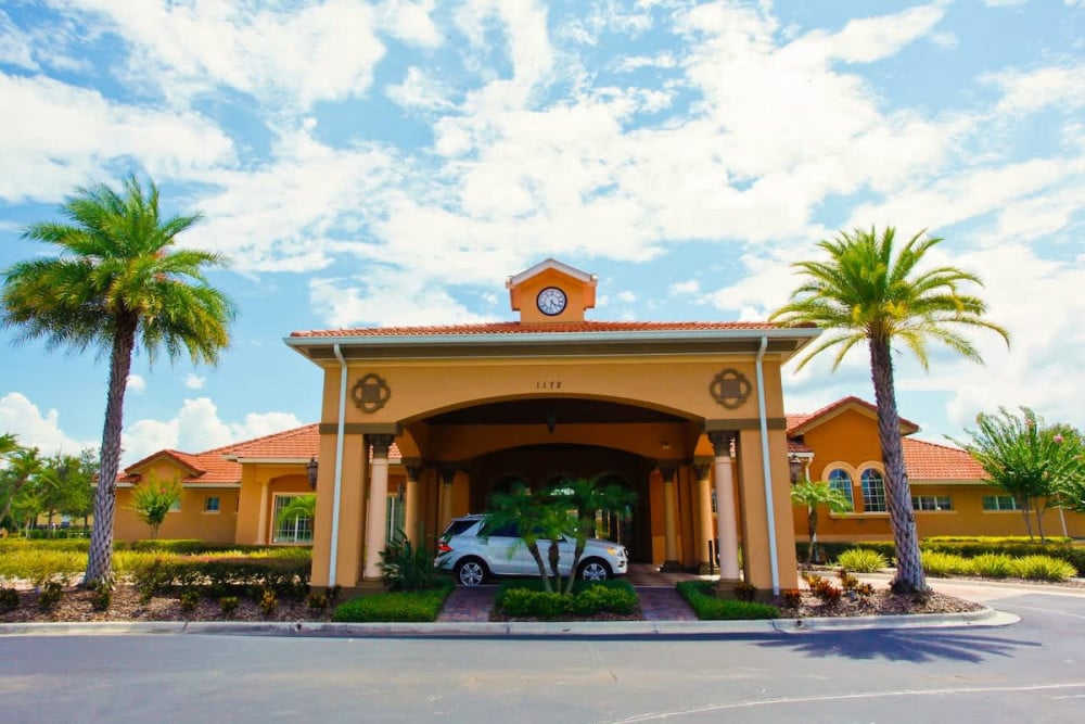 Bella Vida Resort 77