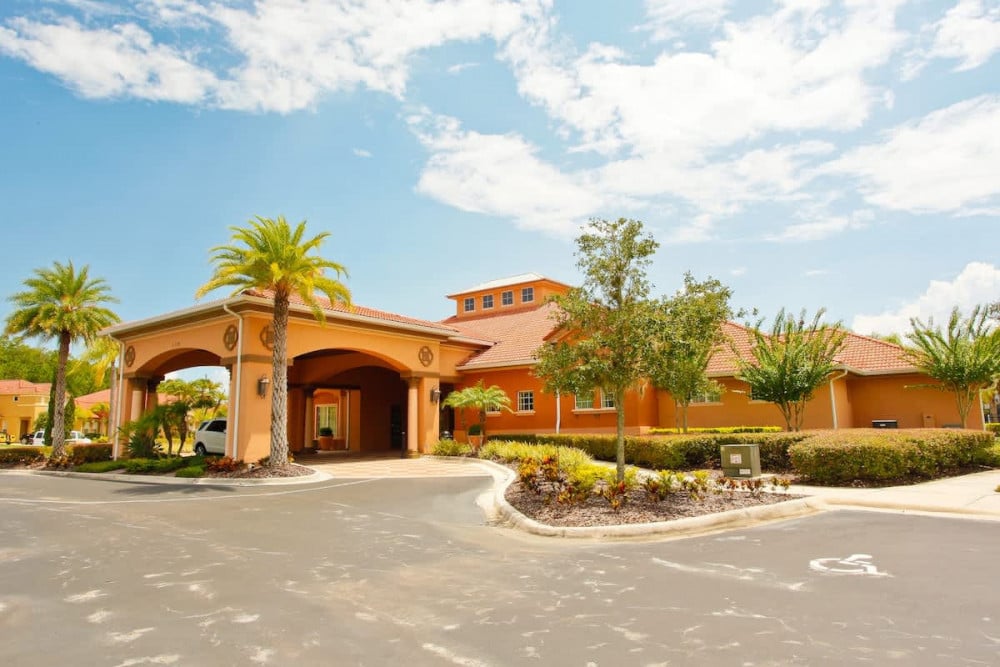 Bella Vida Resort 77