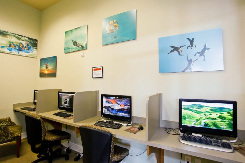 Bella Vida Resort 77