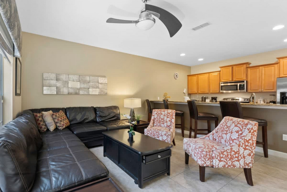 Paradise Palms Resort 98