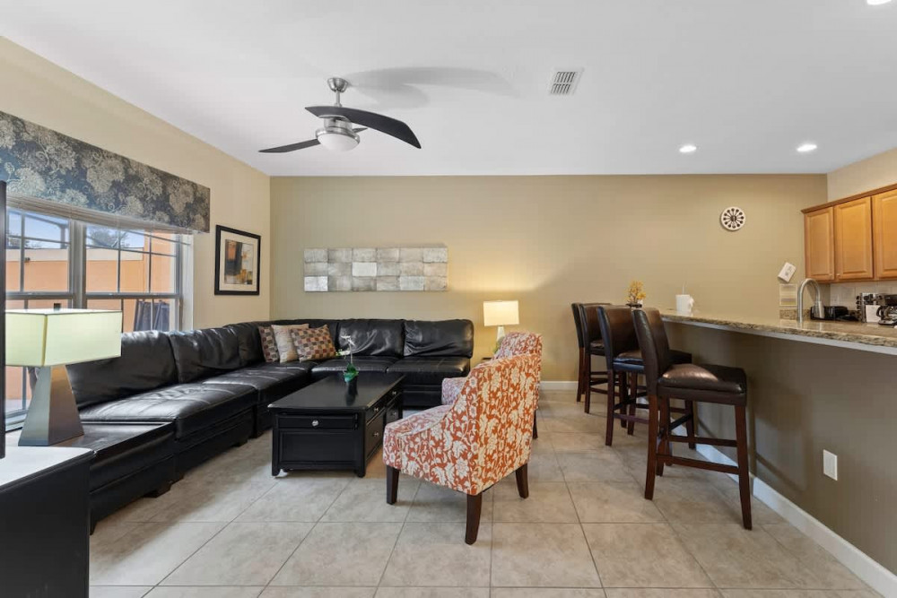 Paradise Palms Resort 98