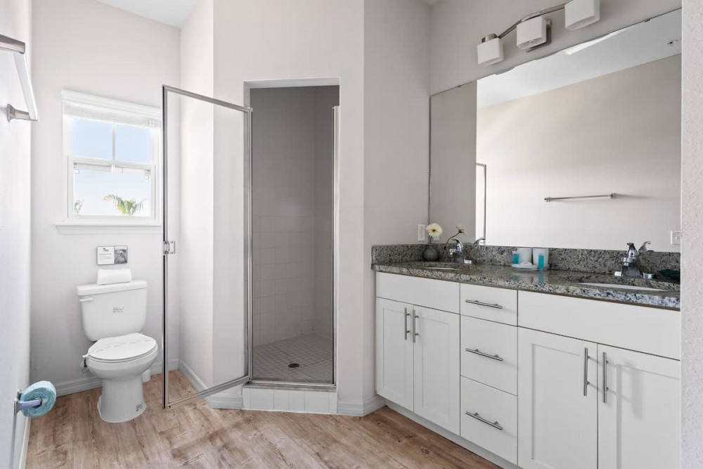 West Lucaya Village 21