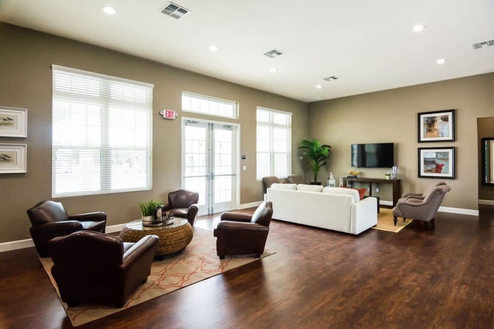 West Lucaya Village 21