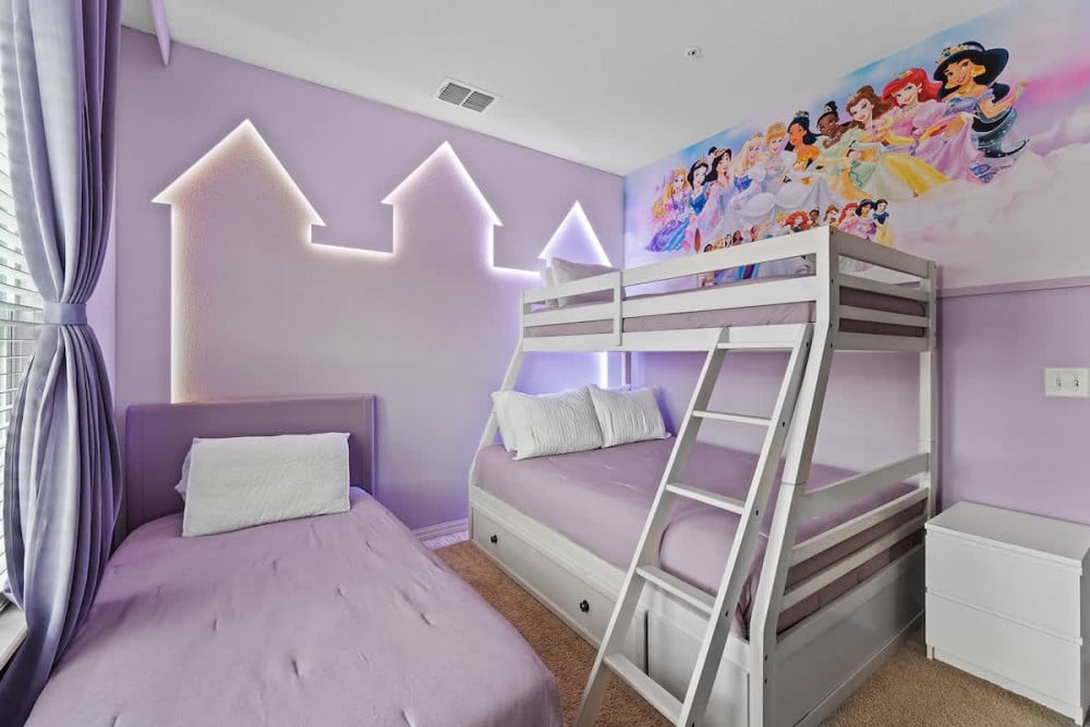 West Lucaya Village 83