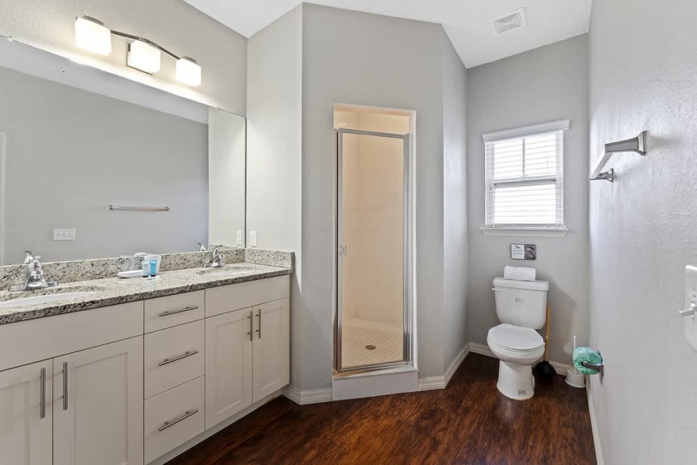 West Lucaya Village 83