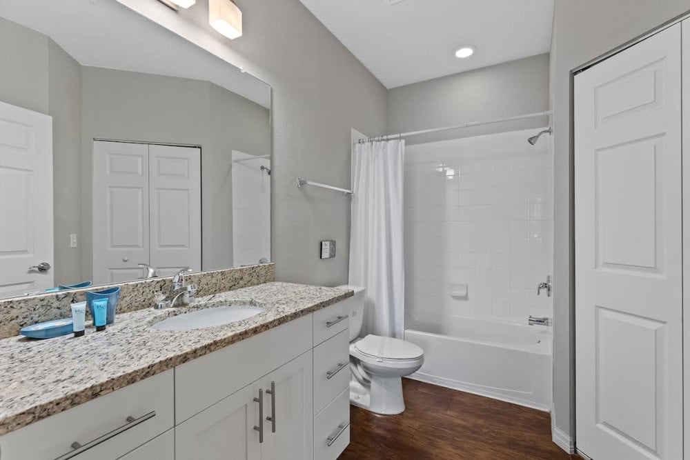 West Lucaya Village 83