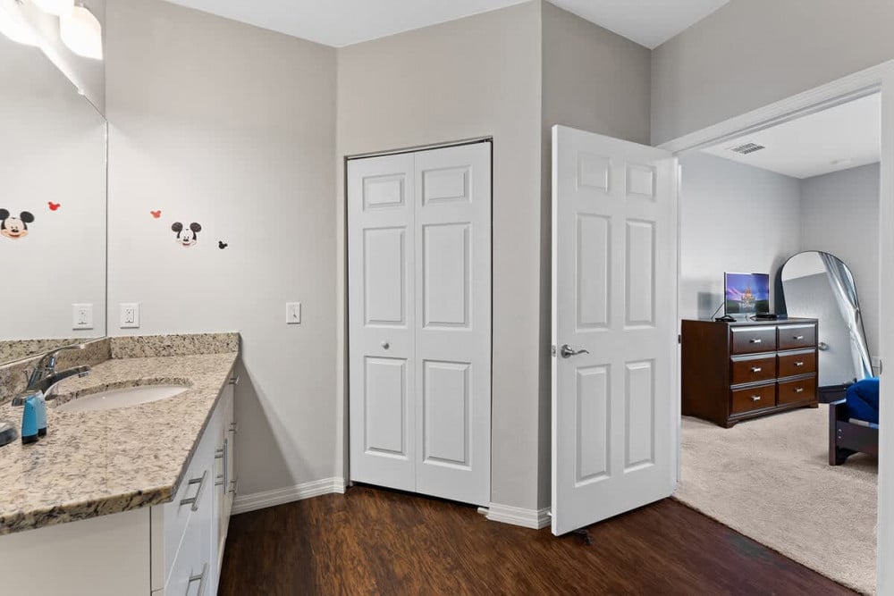 West Lucaya Village 83