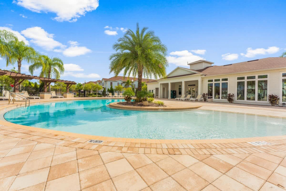 West Lucaya Village 83