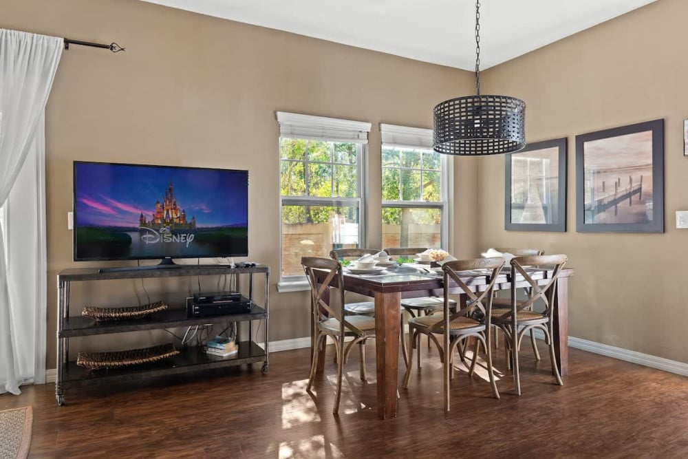 West Lucaya Village 19