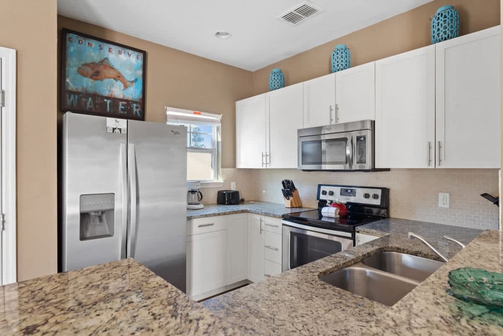 West Lucaya Village 19