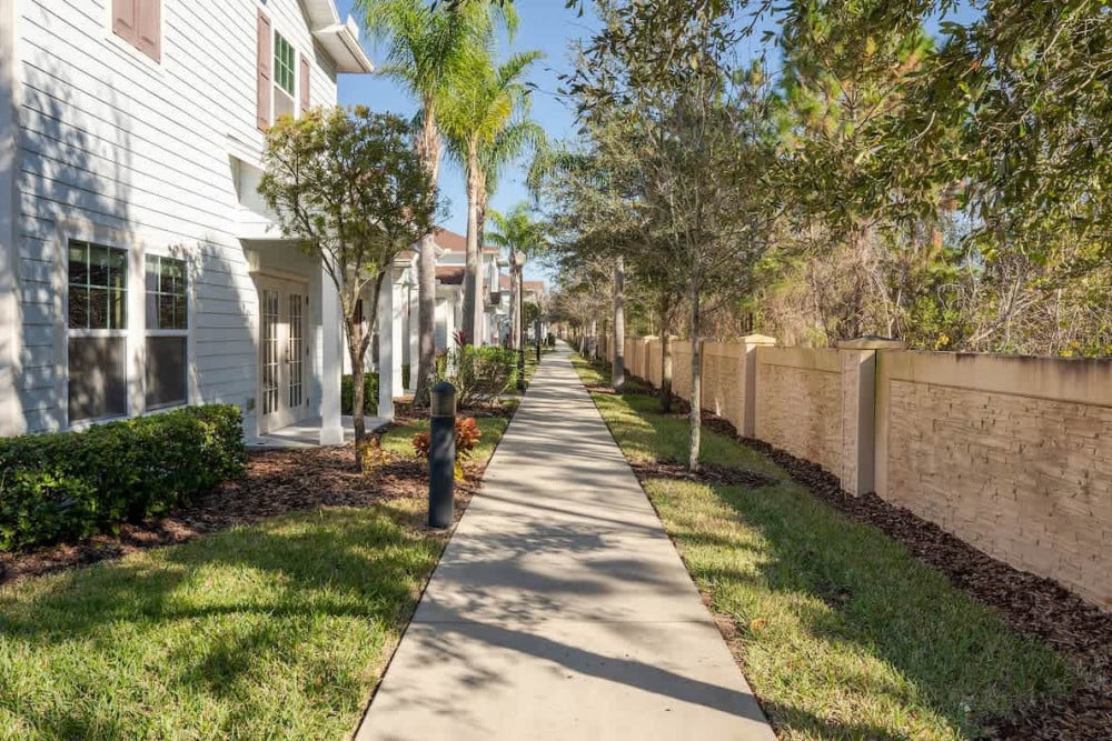 West Lucaya Village 19