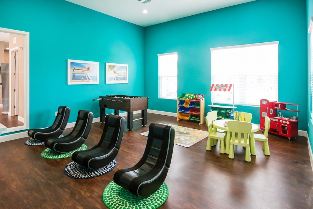 West Lucaya Village 19