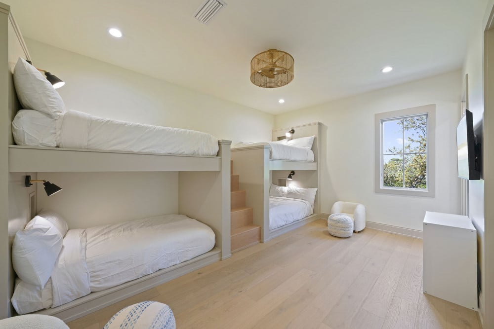 Blue Mountain Beach 33