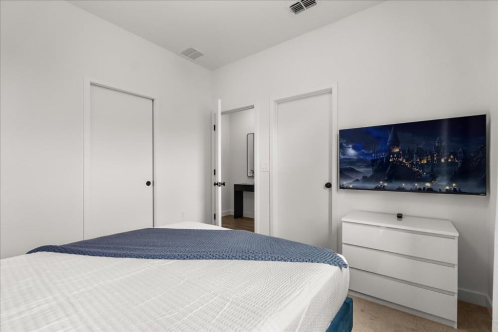 The Hub at Westside 11