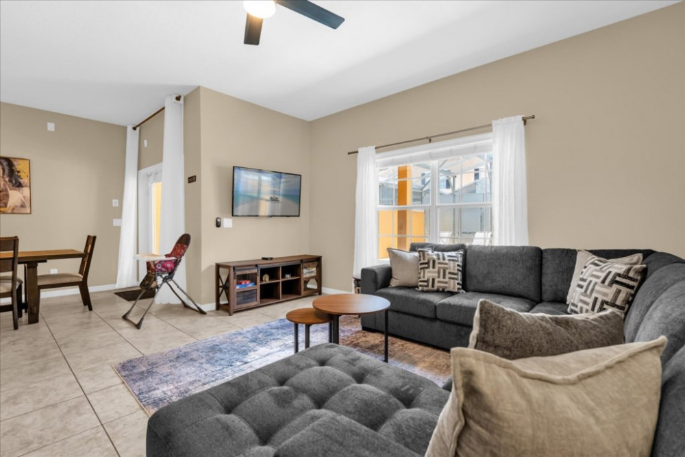 Paradise Palms Resort 99