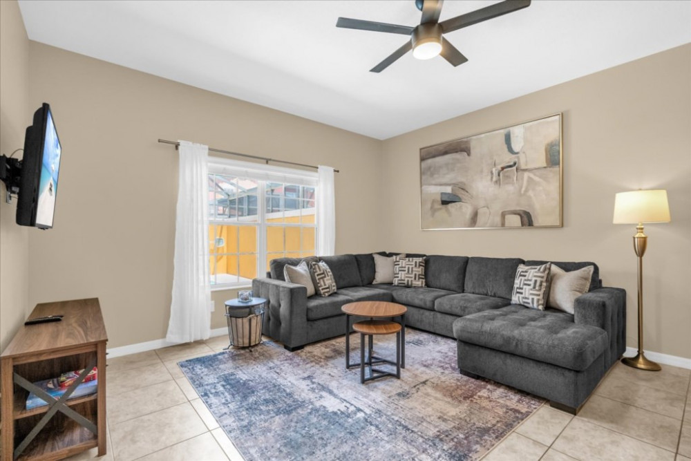 Paradise Palms Resort 99