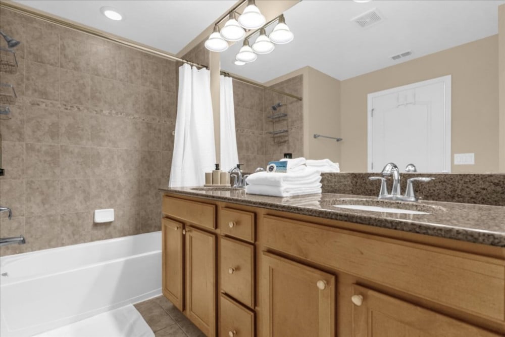 Paradise Palms Resort 99