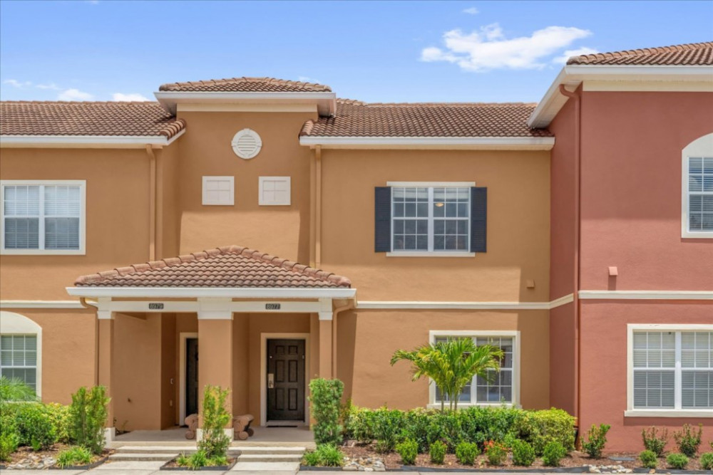 Paradise Palms Resort 99