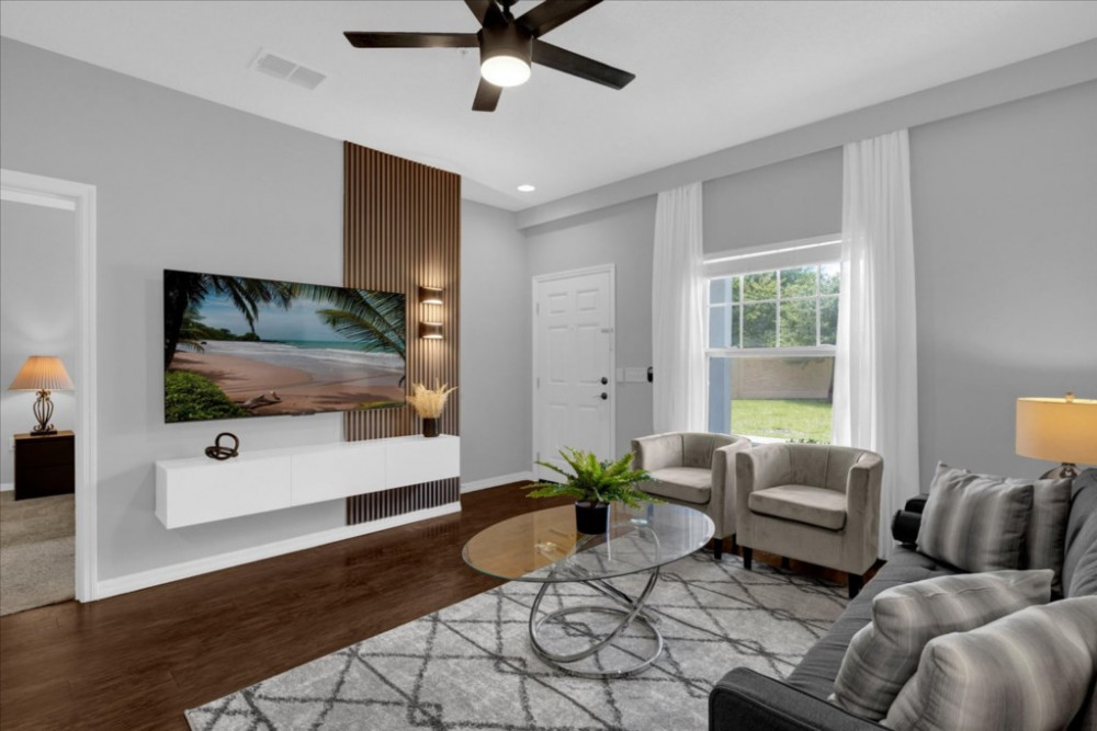 West Lucaya Village 32