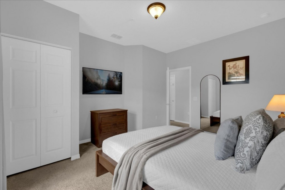 West Lucaya Village 32